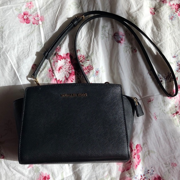 MICHAEL Michael Kors Handbags - Authentic Michael Kors Selma Medium Saffiano